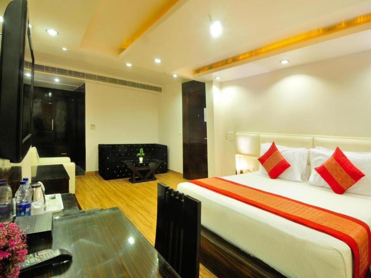 โรงแรมเอลเลแกนซ์ นิวเดลี ภายนอก รูปภาพ